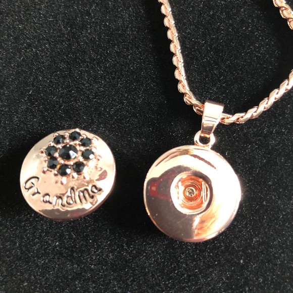 Rose gold chain and snap charm holder. NWOT - Picture 8 of 9